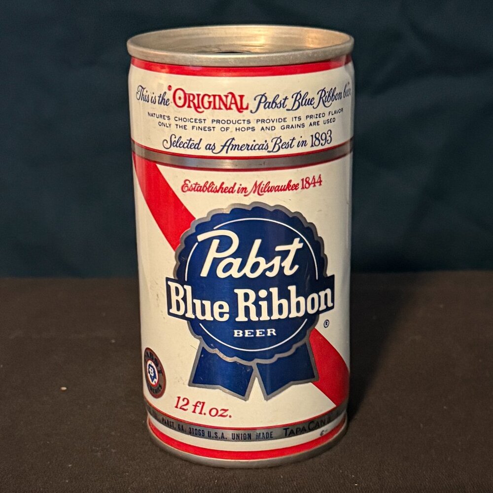 Pabst Blue Ribbon vinatge  beer can